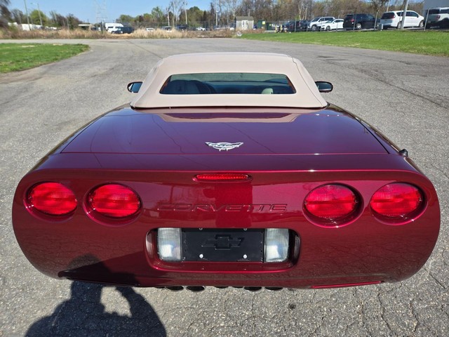 Chevrolet Corvette Vehicle Image 32