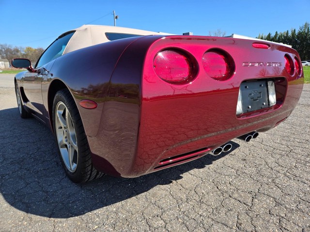 Chevrolet Corvette Vehicle Image 32