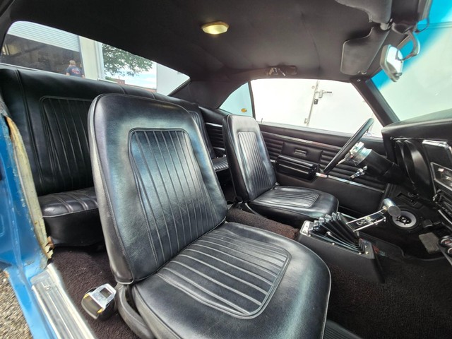 Chevrolet Camaro Vehicle Image 20