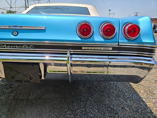 Chevrolet Impala Vehicle Image 40