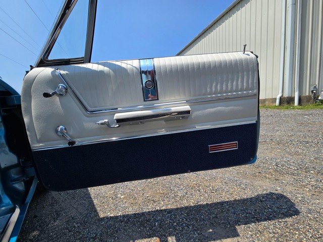 Chevrolet Impala Vehicle Image 40