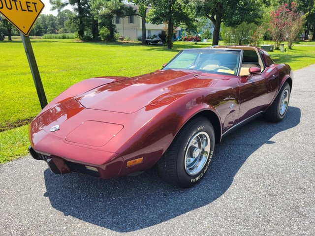Chevrolet Corvette Vehicle Image 17