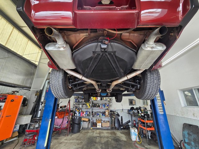 Chevrolet Corvette Vehicle Image 33