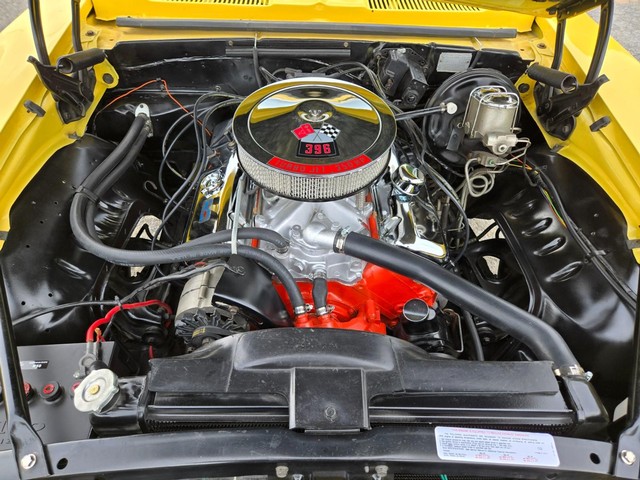 Chevrolet Camaro Vehicle Image 15
