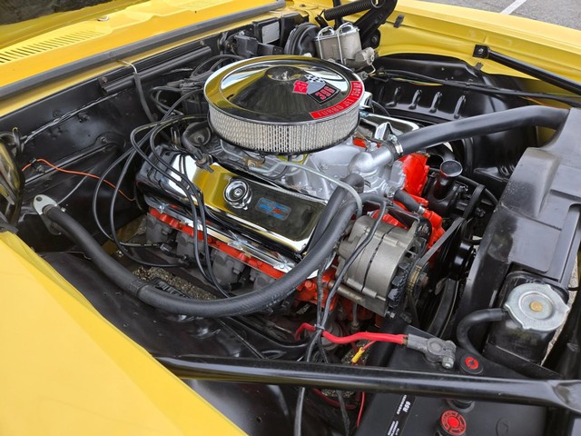Chevrolet Camaro Vehicle Image 15