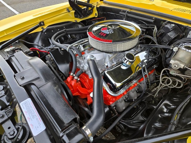 Chevrolet Camaro Vehicle Image 15