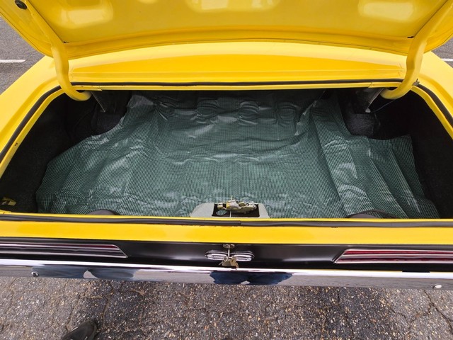 Chevrolet Camaro Vehicle Image 29