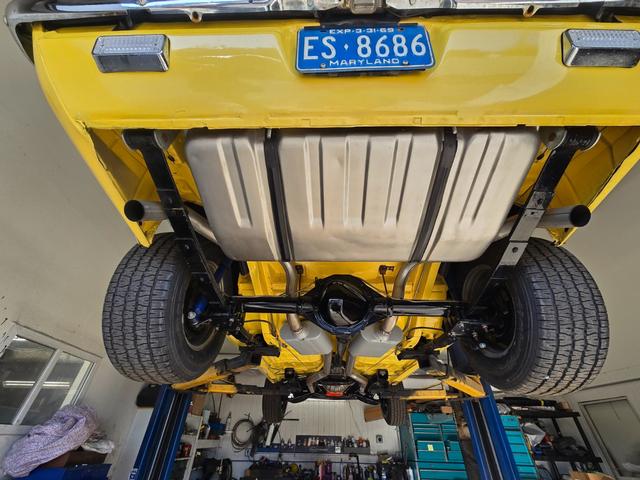 Chevrolet Camaro Vehicle Image 32