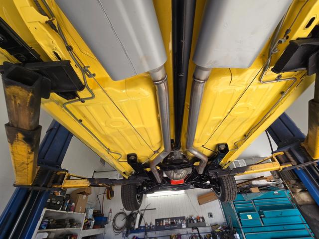 Chevrolet Camaro Vehicle Image 34