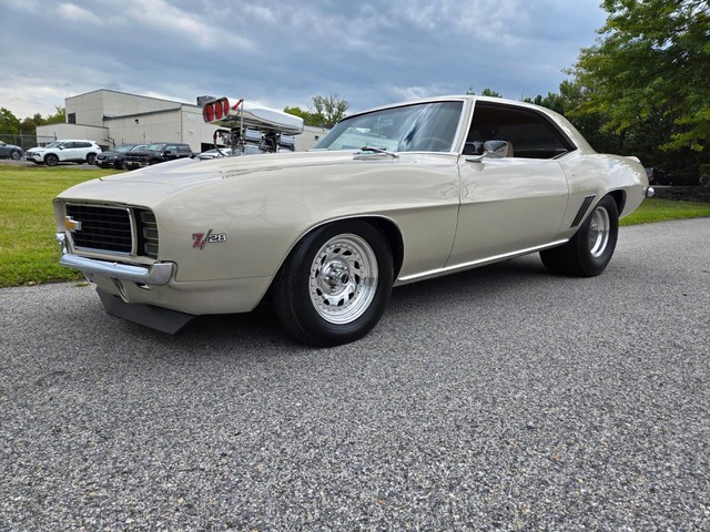 Chevrolet Camaro Vehicle Image 36