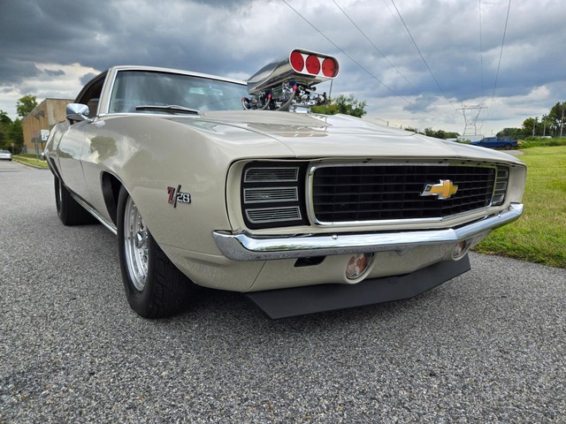 Chevrolet Camaro Vehicle Image 36