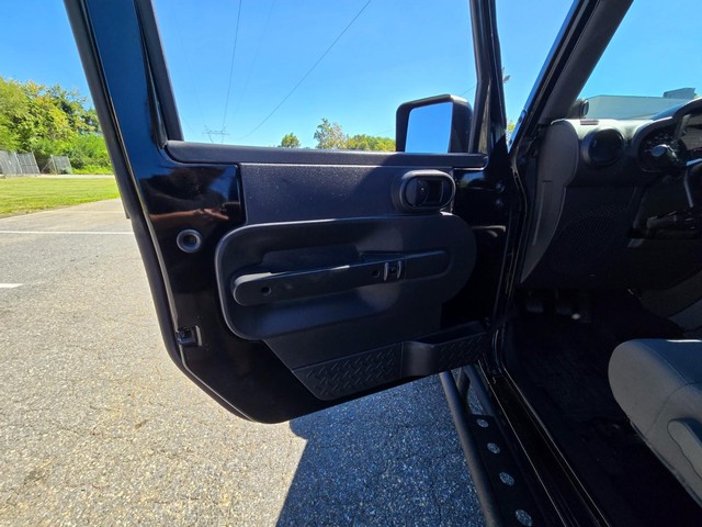Jeep Wrangler Unlimited Vehicle Image 25