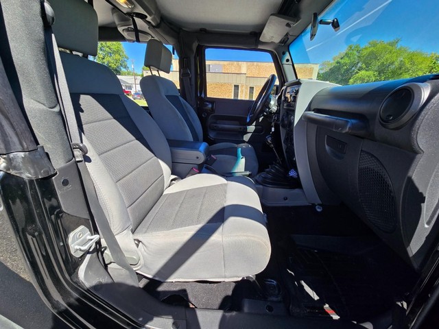 Jeep Wrangler Unlimited Vehicle Image 25