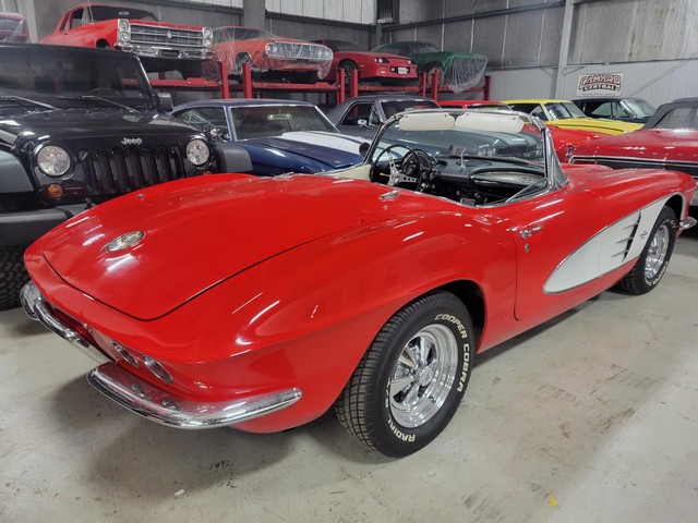 Chevrolet Corvette Vehicle Image 04