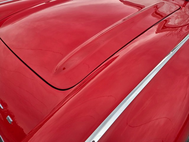 Chevrolet Corvette Vehicle Image 14