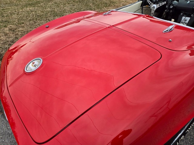 Chevrolet Corvette Vehicle Image 16