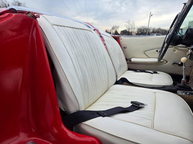 Chevrolet Corvette Vehicle Image 23