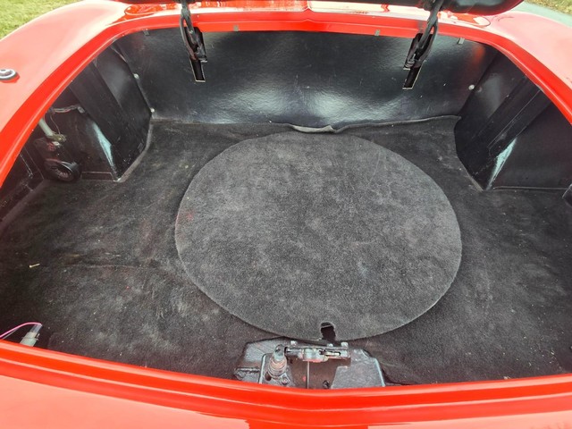 Chevrolet Corvette Vehicle Image 28