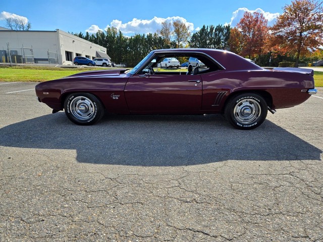 Chevrolet Camaro Vehicle Image 02