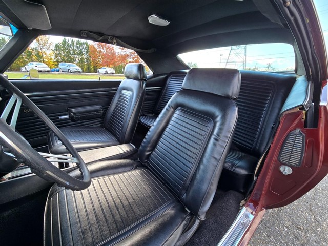 Chevrolet Camaro Vehicle Image 11