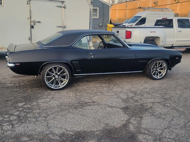 Chevrolet Camaro Vehicle Image 02