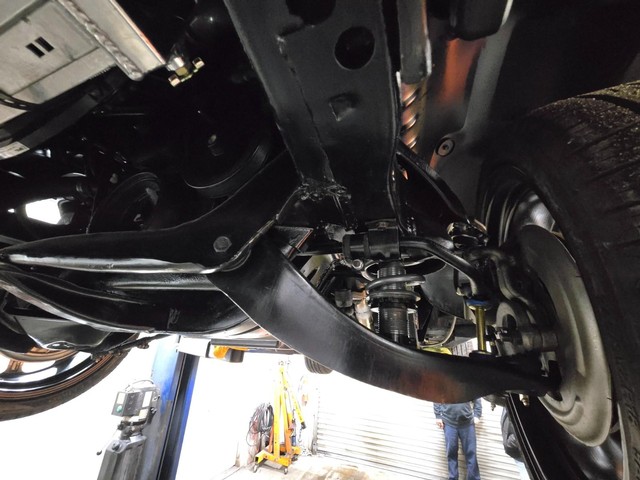 Chevrolet Camaro Vehicle Image 15