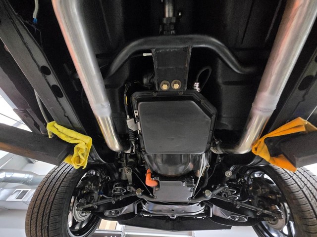 Chevrolet Camaro Vehicle Image 17