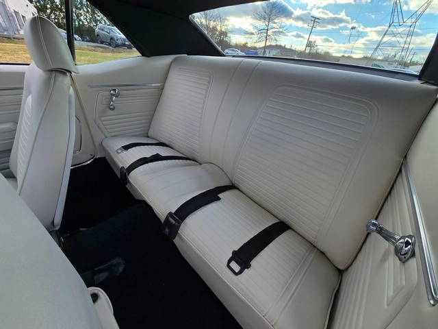 Chevrolet Camaro Vehicle Image 27