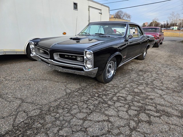 Pontiac GTO Vehicle Image 02