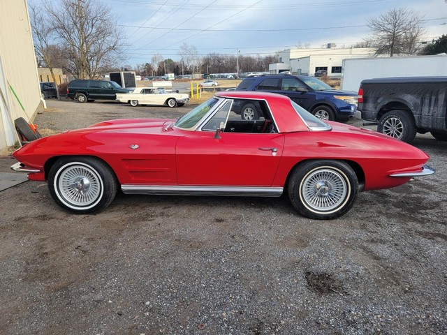 Chevrolet Corvette Vehicle Image 13
