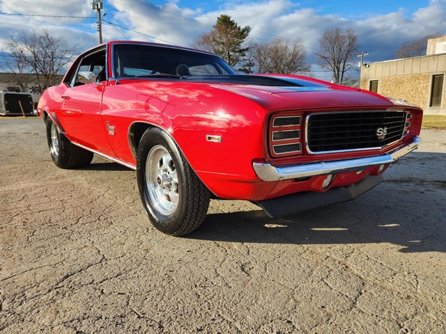 Chevrolet Camaro Vehicle Image 11