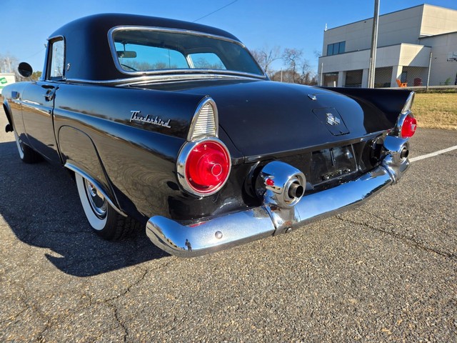 Ford Thunderbird Vehicle Image 13