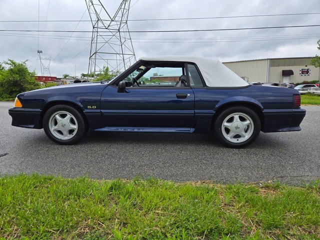 Ford Mustang Vehicle Image 02