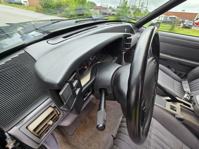 Ford Mustang Vehicle Image 21
