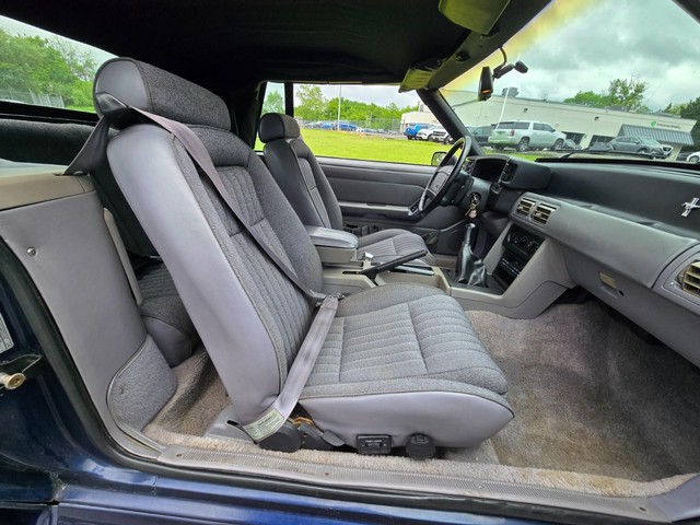Ford Mustang Vehicle Image 22