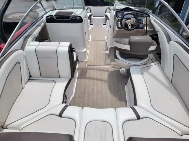 Yamaha 242 LIMITED S Vehicle Image 14