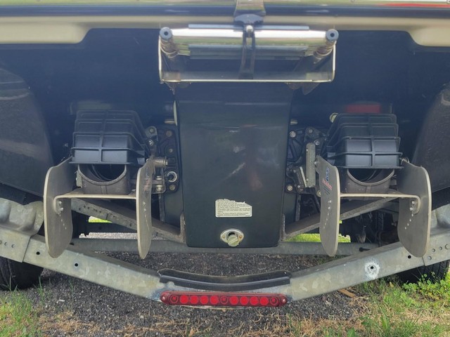 Yamaha 242 LIMITED S Vehicle Image 35