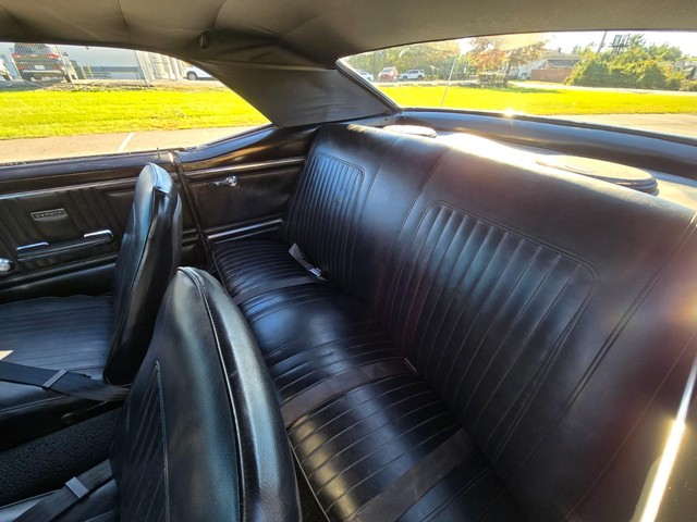 Chevrolet Camaro Vehicle Image 23