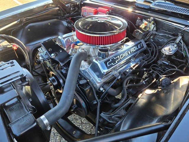 Chevrolet Camaro Vehicle Image 26
