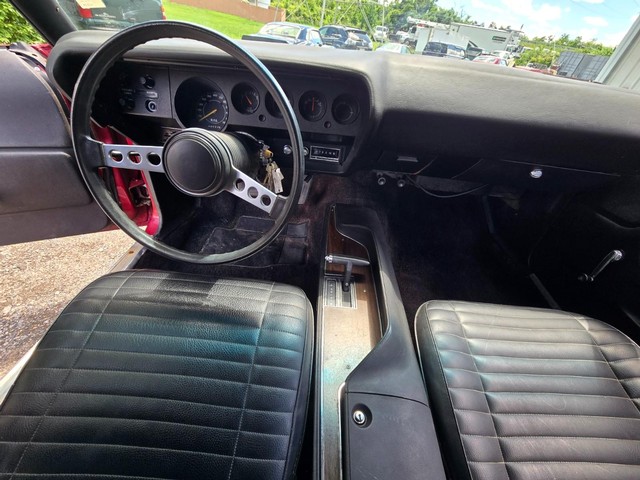 Dodge Challenger Vehicle Image 21