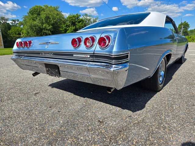 Chevrolet Impala Vehicle Image 09