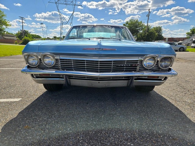 Chevrolet Impala Vehicle Image 11