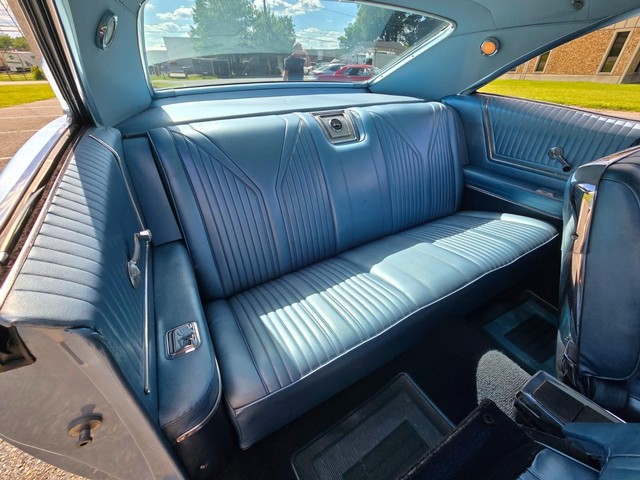 Chevrolet Impala Vehicle Image 20