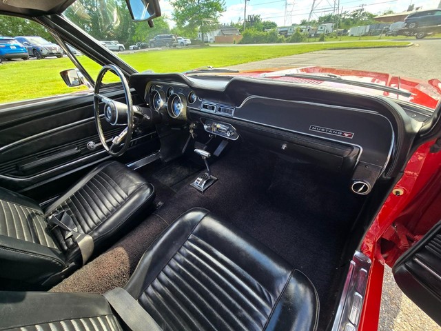 Ford Mustang Vehicle Image 27