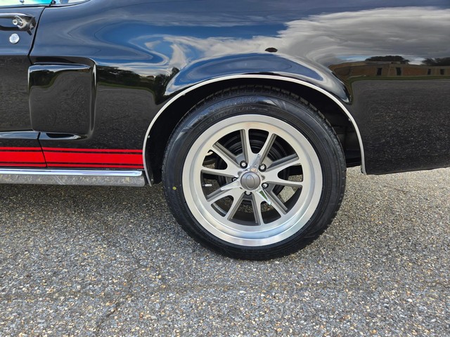 Ford Mustang Vehicle Image 22