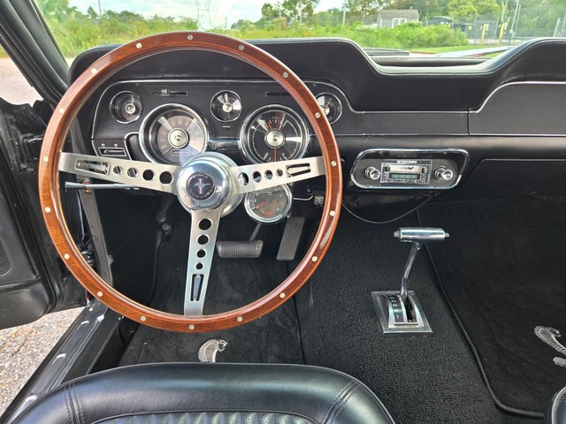 Ford Mustang Vehicle Image 29