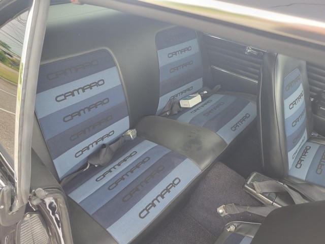 Chevrolet Camaro Vehicle Image 14