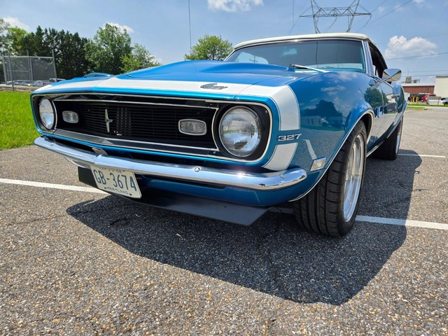 Chevrolet Camaro Vehicle Image 14