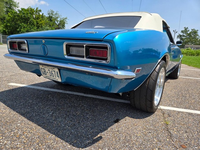 Chevrolet Camaro Vehicle Image 15