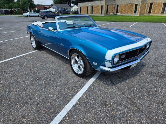 Chevrolet Camaro Vehicle Image 18